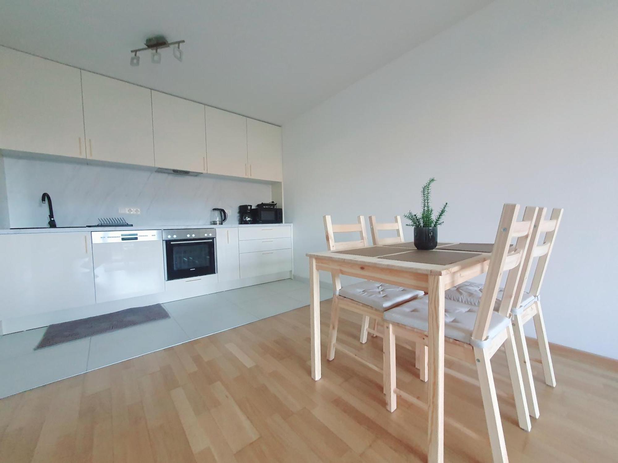 Near Lake One Bedroom Cute Apartment Wien Eksteriør billede